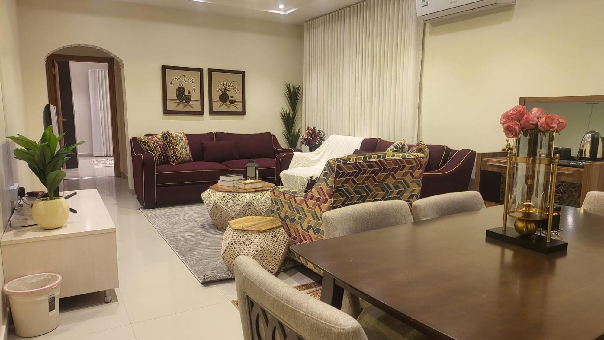 دور ارضي Vip ثلاث غرف Apartment Riyadh